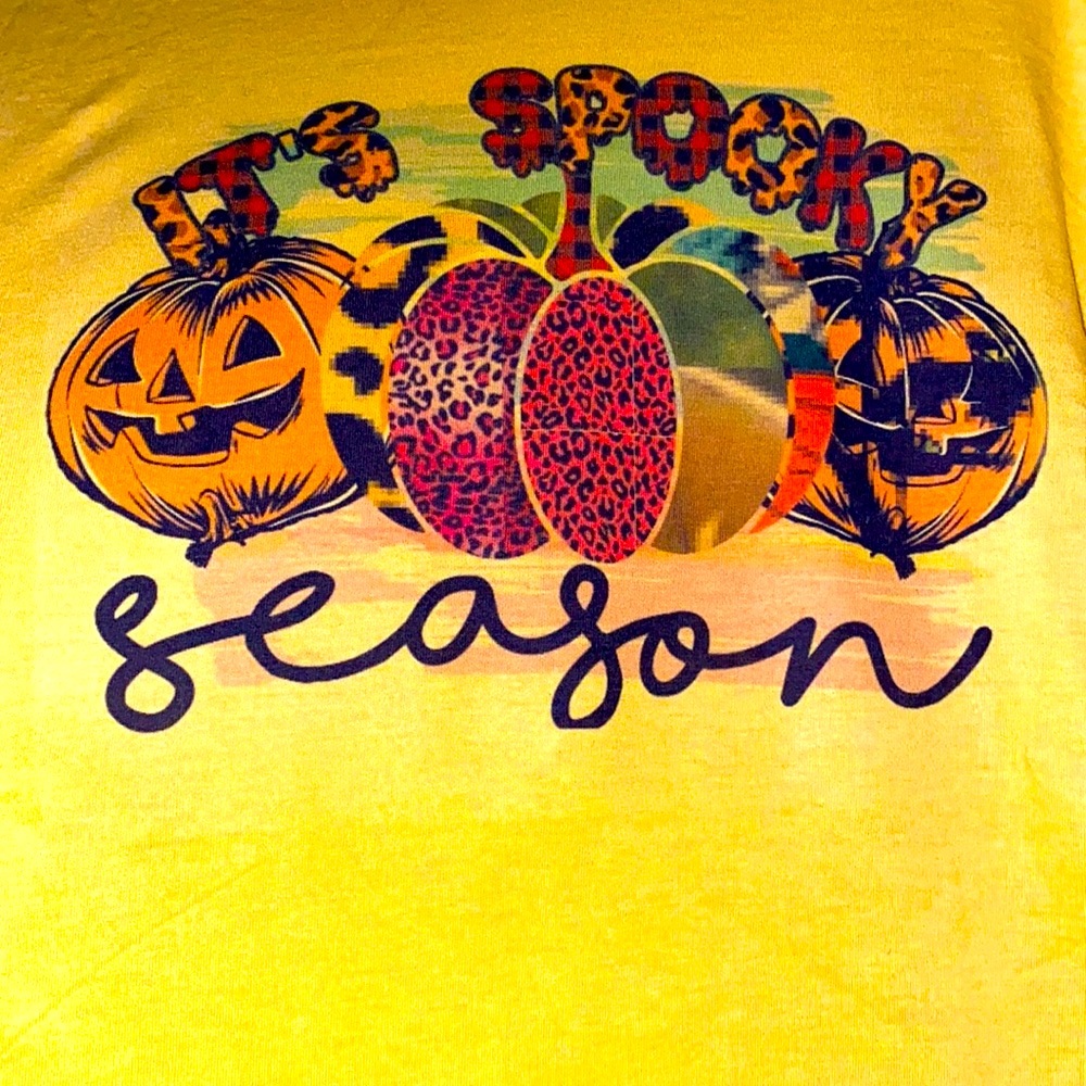 NWT Its Spooky Season Fall/Halloween tee with pink,orange,& regular leopard
